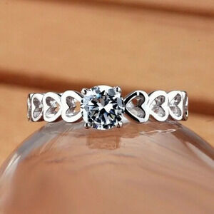 😍Lovely Anillos Hollow Heart Round Cut Moissanite Eternity Ring for Women, K770